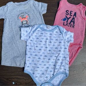 Quiltex Gray, Blue, and Red Baby Bodysuit Bundle